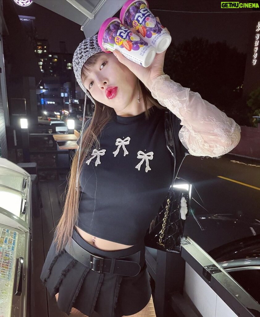 Kim Hyuna Instagram - 🫠💕✨