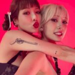 Kim Hyuna Instagram - 👩‍❤️‍💋‍👩✨