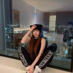 Kim Hyuna Instagram - 🫠🖤🖤🖤✨