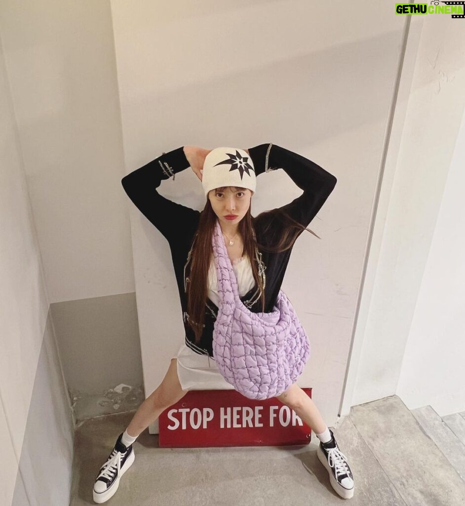 Kim Hyuna Instagram - 🤍🤍🤍🫠🎀