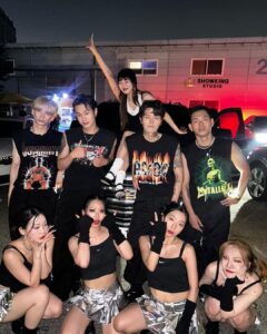 Kim Hyuna Instagram - 🖤🤍🖤🤍✨