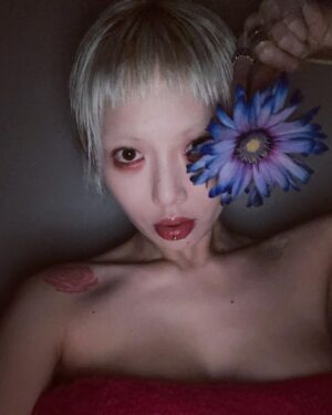 Kim Hyuna Instagram - 🌸