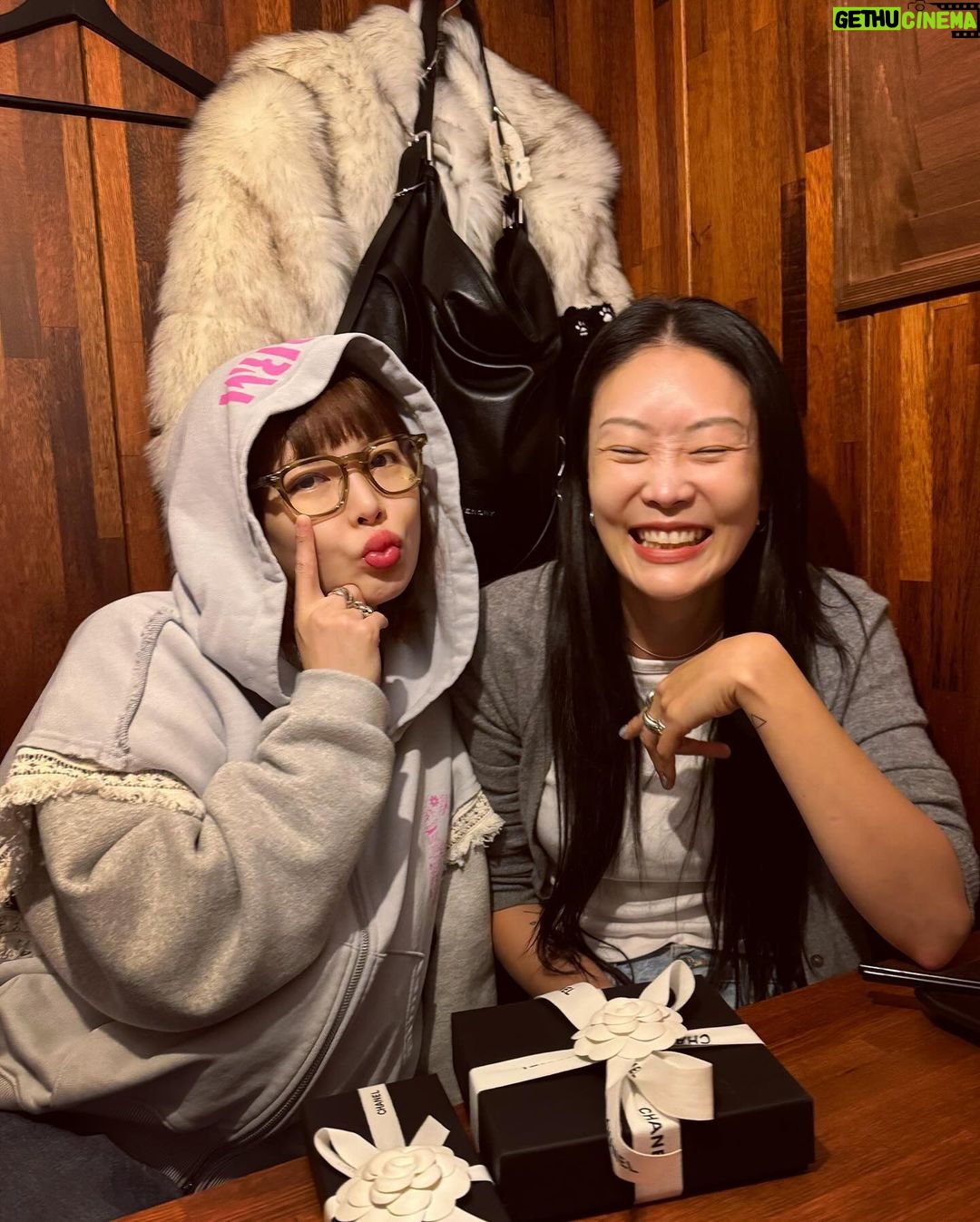 Kim Hyuna Instagram - 사랑하는 울 언냐 행복만해🤍생일 진심으로 축하해 럽유🫶🏻✨