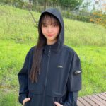Kim Ji-Yu Instagram - ☀️ #광고 @ng_apparel.kids 눈부시다고 눈물모으기 있긔없긔??😎 아침저녁으로 드디어 시작된 일교차👒 가을이 오긴오나봐요🍂 찬바람이 불기 시작해도 #내셔널지오그래픽키즈 베이직한 우븐 트레이닝 셋업만 있으면 넘 든든하지요😻 발수가공 처리된 나일론스트레치 소재 사용으로 야외황동에 더더더 적합한 착한 옷!!! 올 가을도 #내셔널지오그래픽과 함께 해요‼️ #키즈트레이닝복 #주니어트레이닝세트 #키즈바람막이 #키즈아노락 #키즈조거팬츠 #키즈이우터 #주니어코디 #주니어옷 #키즈옷 #키즈코디