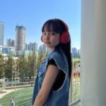 Kim Ji-Yu Instagram - 💗 잔소리 듣기 싫어서 계속 끼고 있는거 아니지??🤔 모처럼 쉬는 주말인데 엄마도 좀 쉬면 안되는거야? ……. #요즘 #음악사랑 #김지유 #주말일상