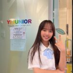 Kim Ji-Yu Instagram - 🦷 가지런해지고 있어요😙😙 더 많이 웃을께요💕 이뻐질께요🧡 감사해요🌺 #용인쥬니어치과 #인비절라인 #최고 👍🏻 @yi_junior @invisalign_kr