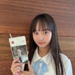 Kim Ji-Yu Instagram - 🍎 달다구리 사과쥬스로 기분좋게 하루 시작~^^ . 요즘 같이 더운 날엔 얼려먹으면 더 맛있다쥬~~^^ 🍏 오늘도 #동구밖과수원길 #사과주스 먹으면서 ~잘 버텨보자 🧃😀 . @appleroad_ . #건강한맛 #애플쥬스🍎 #센스쟁이 #언니고마워요💕