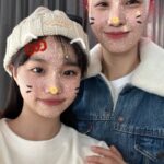 Kim Ji-Yu Instagram - ❤️ 넘 이쁘시죵? 누구시게요? 가~~가란말이야?!~~~~ 날 사랑하지마!!! ~~~🫣 음료 광고 생각나시나요? 영화 같던 뮤직비디오도 너무 인상 깊어서 아직도 기억이 생생~~ #사랑은언제나목마르다 💜 💙#가수유미님 ! 이시랍니다^^ 그 옛날..... 노래방에서 유미님 노래를 감히 정말 많이 도전했었는데..ㅋㅋ (그때마다 좌절한건 안비밀~~^^:;;) 운영하시는 카페를 지나다닐 때마다 꼭 가봐야지 했었는데... 드디어 뵙게 됐어요~~ 맛있는 커피와 친절하신 사장님 덕분에 바로 단골예약! ^^ #윰세권 이라 행복하네요~~^^ 공연하시는 날 맞춰서 또 놀러갈게요~~^^ @youme_wow #카페목마르다 ☕️#목마르다카페 Cafe 목마르다 - 동탄