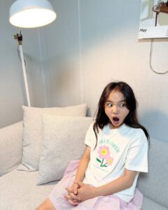 Kim Ji-Yu Instagram - 🤍 5월 마지막 날….. 좋은 소식 감사합니다💓
