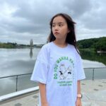 Kim Ji-Yu Instagram - 🤍비야~ 다 온거늬~~~☔️ 어디론가 떠나지 못한 연휴의 끝자락 그래도 날씨가 점점 맑아지고 있어서 다행🥰😊 #인디비주엘 오리진 반팔 티셔츠 입고 오후에는 보드도 타자~~😁 @individuel.kr #제품협찬 #주니어티셔츠 #초등학생티셔츠 #초등학생반팔티 #남아티셔츠 #여아티셔츠 #주니어반팔티 #주니어옷