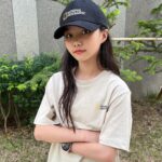 Kim Ji-Yu Instagram - @ng_apparel.kids #광고 더 더워지기 전에 나름대로 봄 만끽🌸 내셔널과 함께 소소한 행복 느끼면서 하루하루 알차게 보내고 있어요^^ #키즈티셔츠 #주니어티셔츠 #여아반팔티 #남아반팔티 #남아티셔츠 #여아티셔츠 #키즈샌들 #여아샌들 #남아샌들 #키즈신발 #주니어신발 #남아신발 #여아신발 #주니어코디 #주니어옷 #키즈옷 #키즈코디 #오오티디