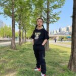 Kim Ji-Yu Instagram - 🌳 발랄 매력 가득💓 입기만 해도 기분 좋아지는 #인디비주엘 #블랭크티셔츠 웃고 있는 꽃그림 처럼 찌유에게도 웃는 일 가득하길 바래봅니다♥️ #주니어티셔츠 #여아티셔츠 #여아반팔티 #여아크롭티 #주니어크롭티 #아동크롭티 #키즈크롭티 @individuel.kr