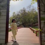 Kim Ji-Yu Instagram - 🌸 #광고 . 가벼운 차림에 무심하게 툭~ 🌸 산뜻하고 편안해서 간절기 데일리룩으로 활용도 높은 티셔츠와 바람막이 입고 매일매일 봄을 느끼고 있어요😀😀 . 17일 부터 내셔널지오그래픽 SNS에서 #지구의날 🌏이벤트 중이래요 우리 참여하러 가볼까요~~^^ ➡️ @ng_apparel.kids . . #내셔널지오그래픽키즈 #내셔널지오그래픽 #키즈바람막이 #키즈점퍼 #주니어바람막이 #남아바람막이 #여아바람막이 #키즈티셔츠 #주니어티셔츠 #여아반팔티 #남아반팔티 #남아티셔츠 #여아티셔츠 #주니어코디 #주니어옷 #키즈옷 #키즈코디