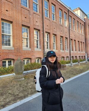 Kim Ji-Yu Instagram - #광고
@discoveryexpeditionkids_kr

대박‼️
엄청 큰 선물상자에 놀라고!
22리터의 넉넉한 사이즈에 또 놀라고~~!!큰데 가벼워서 또 놀라고!!!^^
편하고 이쁘게 매기 좋은
디스커버리 책가방이에요!!🎒
다양한 외부 포켓으로
수납력 짱!! 
고학년 가방으로 딱이네요^^!

#디스커버리키즈 #디스커버리키즈가방
#디스커버리키즈책가방 #고학년가방
#리틀디스커버리 #초등학생책가방 
#키즈백팩 #키즈책가방 #고학년책가방 #아동백팩 #초등가방 #책가방추천
