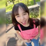 Kim Ji-Yu Instagram - 💞 요즘 언니인 척~ 아무리 그래두~ 넌 아직 그냥 초딩이~ 잼민이~지롱~ 어제 엄마 바빠서 혼자 미용실에 앞머리 자르러 가서는~~~~🤣 😂😂😂 #초딩스타그램 🍒