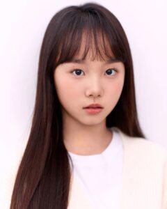Kim Ji-Yu Instagram - 첫사랑 컨셉? 🤣 #청순하고싶다 #김지유