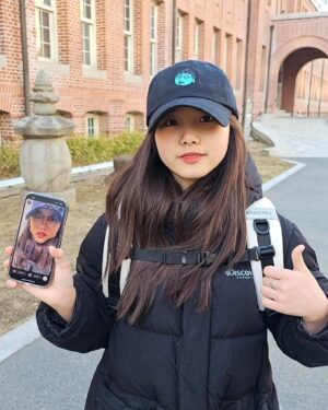 Kim Ji-Yu Instagram - #광고
@discoveryexpeditionkids_kr

대박‼️
엄청 큰 선물상자에 놀라고!
22리터의 넉넉한 사이즈에 또 놀라고~~!!큰데 가벼워서 또 놀라고!!!^^
편하고 이쁘게 매기 좋은
디스커버리 책가방이에요!!🎒
다양한 외부 포켓으로
수납력 짱!! 
고학년 가방으로 딱이네요^^!

#디스커버리키즈 #디스커버리키즈가방
#디스커버리키즈책가방 #고학년가방
#리틀디스커버리 #초등학생책가방 
#키즈백팩 #키즈책가방 #고학년책가방 #아동백팩 #초등가방 #책가방추천