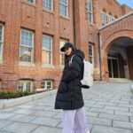 Kim Ji-Yu Instagram - #광고 @discoveryexpeditionkids_kr 대박‼️ 엄청 큰 선물상자에 놀라고! 22리터의 넉넉한 사이즈에 또 놀라고~~!!큰데 가벼워서 또 놀라고!!!^^ 편하고 이쁘게 매기 좋은 디스커버리 책가방이에요!!🎒 다양한 외부 포켓으로 수납력 짱!! 고학년 가방으로 딱이네요^^! #디스커버리키즈 #디스커버리키즈가방 #디스커버리키즈책가방 #고학년가방 #리틀디스커버리 #초등학생책가방 #키즈백팩 #키즈책가방 #고학년책가방 #아동백팩 #초등가방 #책가방추천