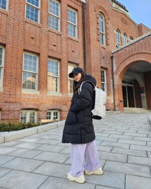 Kim Ji-Yu Instagram - #광고
@discoveryexpeditionkids_kr

대박‼️
엄청 큰 선물상자에 놀라고!
22리터의 넉넉한 사이즈에 또 놀라고~~!!큰데 가벼워서 또 놀라고!!!^^
편하고 이쁘게 매기 좋은
디스커버리 책가방이에요!!🎒
다양한 외부 포켓으로
수납력 짱!! 
고학년 가방으로 딱이네요^^!

#디스커버리키즈 #디스커버리키즈가방
#디스커버리키즈책가방 #고학년가방
#리틀디스커버리 #초등학생책가방 
#키즈백팩 #키즈책가방 #고학년책가방 #아동백팩 #초등가방 #책가방추천