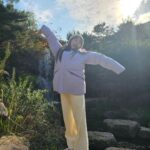 Kim Ji-Yu Instagram - ❣️ #광고 @ng_apparel.kids 본인이 직접 정한 단 하나뿐인 와펜에 힘을 얻어 ^^ 🌸꽃미녀가 되고픈 지유에요^^ 꼭 올 겨울은 부디 참하게 꼭!미녀 가 되어보자~~^^!! 올 겨울 교복 당첨~~~~!!!!^^ #내셔널지오그래픽키즈 숏패딩~~! 지유는 루즈하게 입고 싶어서 160사이즈를 선택했더니 숏패딩이 아니라 반패딩으로 입고 있어요~^^ 엉덩이까지 따숩게 덮어서 더더 좋으네요~~ ✔️R.D.S 인증 덕다운을 사용한 실용적인 다운점퍼로 베이직한 핏감과 디자인이라 데일리룩으로 딱!이쥬~^^ 🤩가볍고 따뜻한 #내셔널지오그래픽 숏패딩과 방한화가 있어 이번 겨울도 든든합니다용!^^ #키즈숏패딩 #키즈패딩 #남아패딩 #여아패딩 #주니어패딩 #키즈신발 #키즈방한화 #남아신발 #여아신발 #키즈겨울신발 #키즈겨울아이템 #키즈옷 #키즈코디 #주니어옷