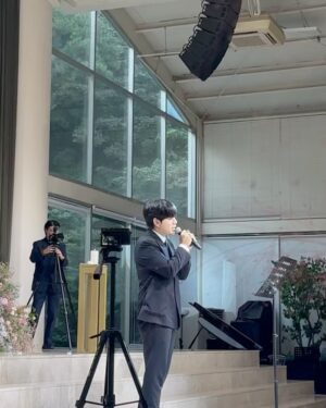 Kim Ji-min Instagram - 우리 쌍둥이 상호오빠! 첫째라고 먼저가는 친절한 형!
다컸네 다컸어! 업어키운적도 없는데 왜이렇게 키운정이 느껴지는지🥰 잘살어~ 와이프 내조잘해주고!목쉬어서 소리도못지르고 축하도 제대로못했네!다시뭉치자!
#쌍둥이#이상호#가족들끼무엇!👍🏻