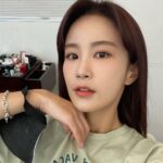 Kim Ji-min Instagram - 셀카📸 화가=#코코미카