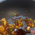 Kim Ji-min Instagram – 오늘의 메뉴는 오징어볶음! 무를 갈아서 넣으니 꾸덕한게 맛나는군!
#오징어볶음#오늘의아침#나무숟가락
남은 재료 털어버리기! 슬슬~나가볼까나~~