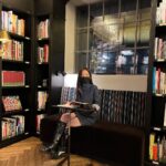 Kim Ji-sook Instagram – 힙한 박물관이라고 부르고 싶은, 그러나 박물관은 아닌,
신선한 경계가 주는 짜릿함과 즐거움을 선물해준 이곳!
이래도 되나 싶은 여긴 정말 뭐죠.
와 말하다보니 또 가고 싶어.
.
#현대카드
#Artlibrary
#ContemporaryArt
⠀
#아트라이브러리
#갔다가신나서글썼더니
#쑥로그생각이🤓 현대카드 아트 라이브러리
