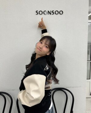Kim Ji-sook Instagram - 😉
