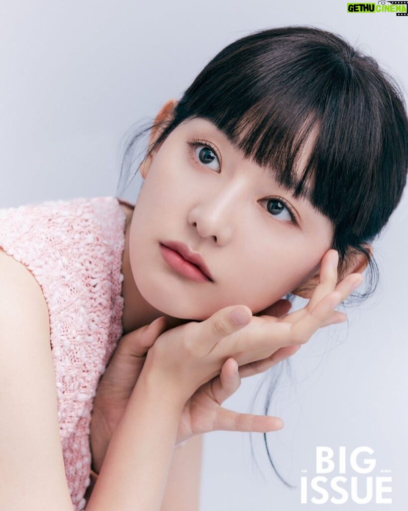 Kim Ji-won Instagram - @bigissuekorea 💕