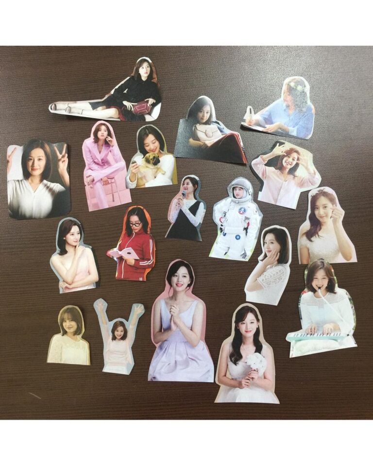 Kim Ji-won Instagram - 감사한 마음을 담아 예전 사진들을 꺼내봅니다☺ 숨겨왔던 나의 수줍은 사진 모두 줄게🎶