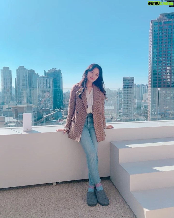 Kim Ji-won Instagram - #도시남녀의사랑법