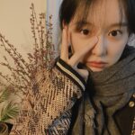 Kim Ji-won Instagram - 🌸🌸🌸