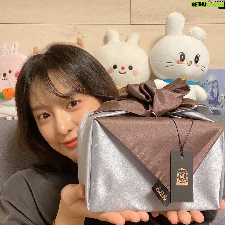 Kim Ji-won Instagram - 잘 챙겨먹고 더더 건강해지겠습니다! 감사합니다! ;-) #광고 #정관장