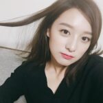 Kim Ji-won Instagram - hair grows✌️