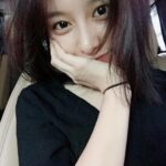 Kim Ji-won Instagram – 다들 뭐하세요? 오늘도 너무 덥다☀️💦