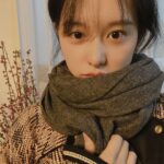 Kim Ji-won Instagram - 🌸🌸🌸