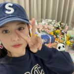Kim Ji-won Instagram - 올해도! 덕분에!! 행복한 생일 보냈습니다♥︎♥︎♥︎감사합니다♥︎♥︎♥︎