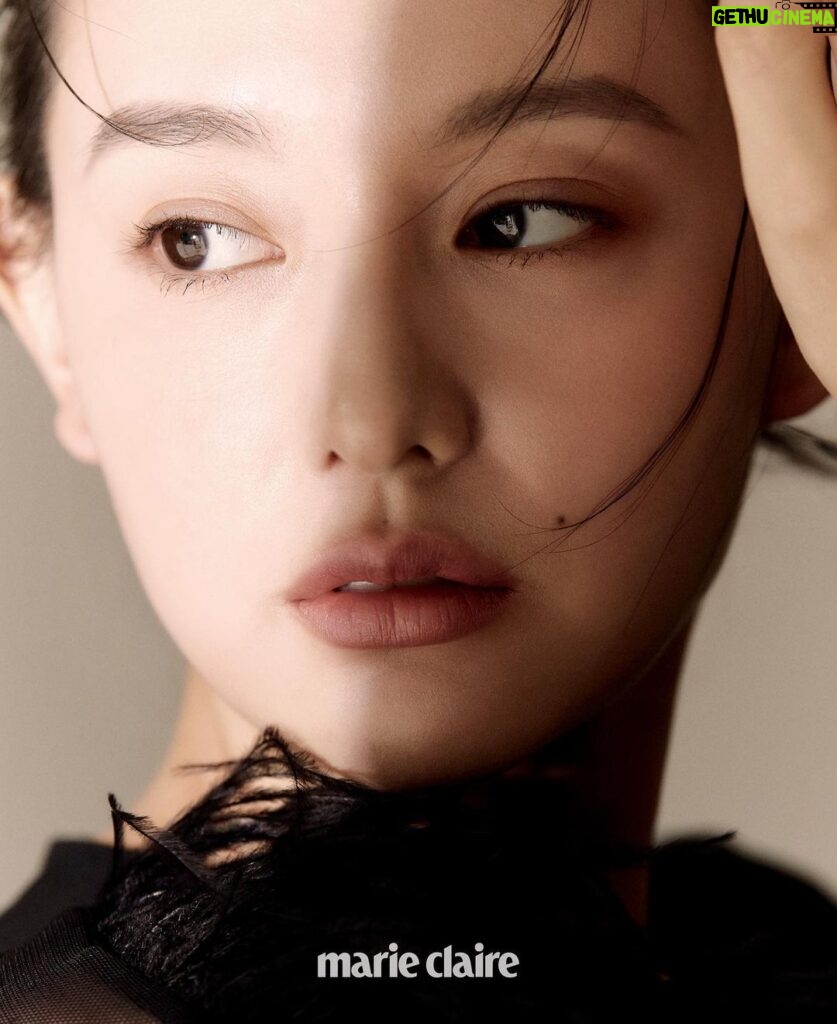 Kim Ji-won Instagram - @marieclairekorea
