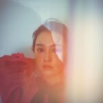 Kim Ji-won Instagram – @marieclairekorea