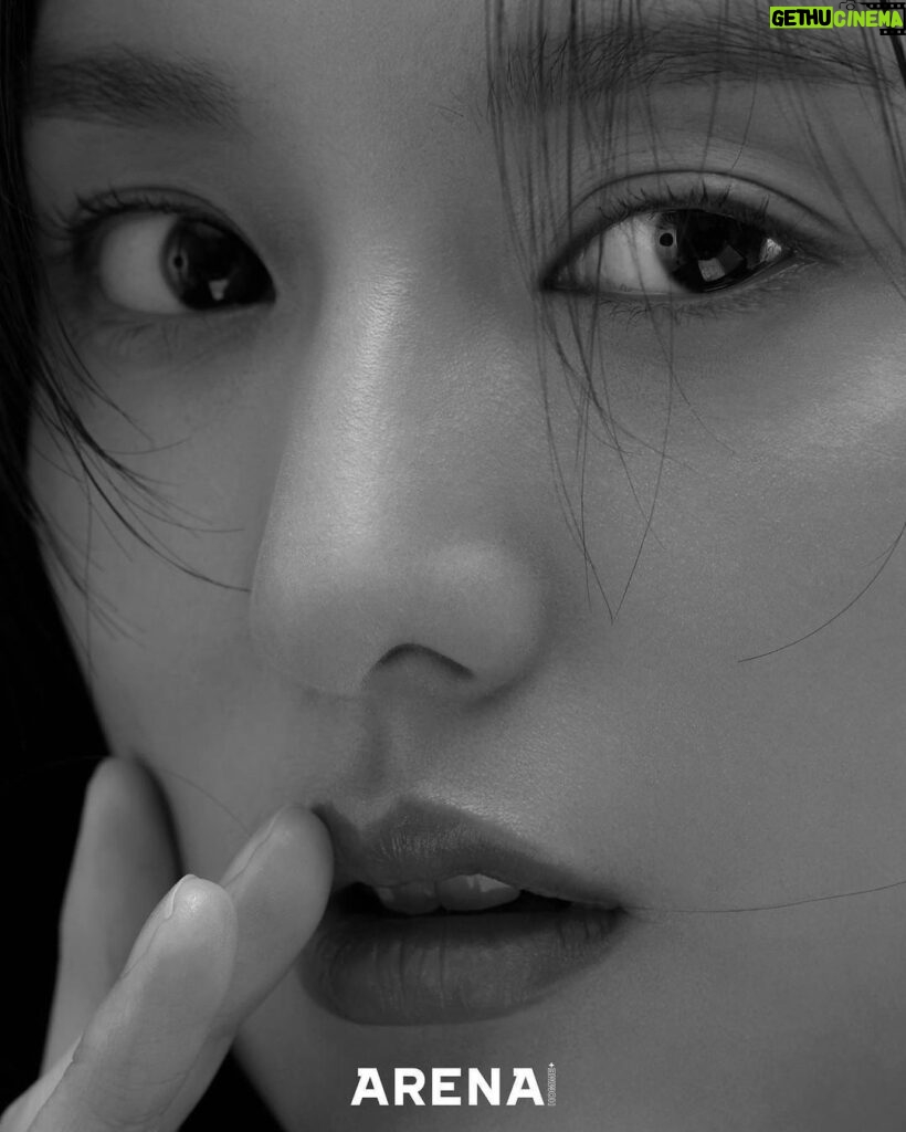 Kim Ji-won Instagram - @arenakorea 🤍🖤