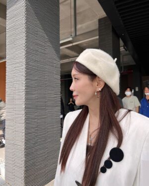 Kim Jung-eun Instagram - 사랑하는 황금주 styling😎