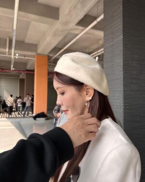 Kim Jung-eun Instagram - 사랑하는 황금주 styling😎