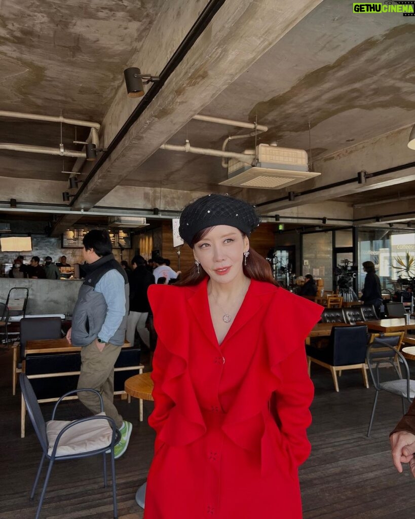 Kim Jung-eun Instagram - 사랑하는 황금주 styling😎