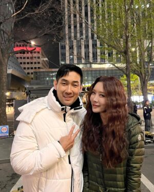 Kim Jung-eun Instagram - With 빵노래😎