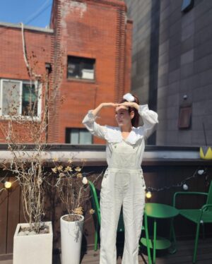 Kim Jung-eun Instagram - 사랑하는 딸 남순이, 사랑하는 엄마 길중간 여사님, 제일 사랑스런 삼모녀씬😘좀 민망했던..황바다 입니다😅#힘쎈여자강남순