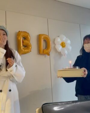 Kim Jung-eun Instagram - 생일날, 사랑하는 내 드라마를 찍으며 하루를 보내는것도 의미있겠다 싶었어요☺️근데 살면서 아마도 가장 축하를 많이 받았던, 잊지못할 생일이었습니다🥹좀 늦었지만 모두에게,정말 감사하고 진심으로 행복했던 하루였다고 꼭 얘기해주고 싶었어요!!고맙고 사랑하고 수고하셨습니다