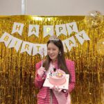 Kim Jung-eun Instagram - 생일날, 사랑하는 내 드라마를 찍으며 하루를 보내는것도 의미있겠다 싶었어요☺️근데 살면서 아마도 가장 축하를 많이 받았던, 잊지못할 생일이었습니다🥹좀 늦었지만 모두에게,정말 감사하고 진심으로 행복했던 하루였다고 꼭 얘기해주고 싶었어요!!고맙고 사랑하고 수고하셨습니다