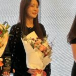 Kim Jung-eun Instagram – 이렇게 예쁜 감사패라니요!!2001년 홍보대사를시작해서 함께한 시간이 벌써 23년!!!!😱대한사회복지회 창립 70주년 축하드리고 감사합니다💝