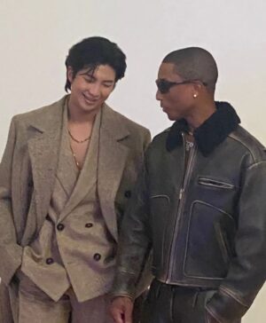 Kim Nam-joon Instagram - Musicians on Musicians -
with @pharrell on @rollingstone
